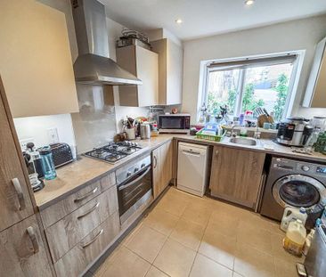 3 bedroom terraced house to rent - Photo 1