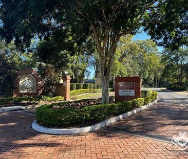 $600 per week - Photo 2