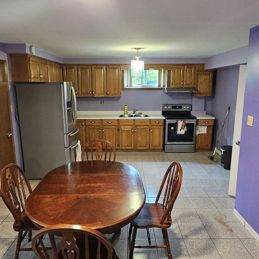 Detached Home For Lease | E9238056 - Photo 1