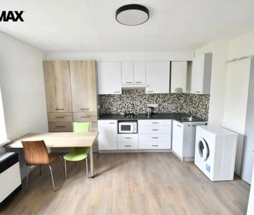 Pronájem pěkného bytu 1+kk o výměře 21 m - Fotografie 3