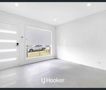 Great 4 Bedroom Home in Riverstone! - Photo 1