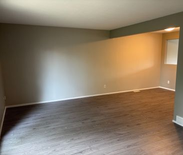 For Lease - 21 Woodlawn Road Unit# 12, Welland, Ontario - Photo 1