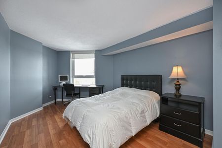 For Lease - 80 Sandcastle Drive Unit# 912, South of Baseline to Knoxdale, Ontario - Photo 4