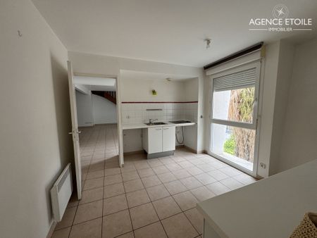 Appartement 4 pièces 134m2 MARSEILLE 8EME 2 650 euros - Photo 2