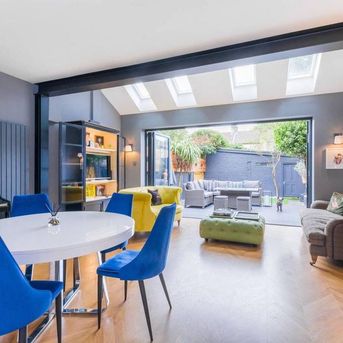 3 bedroom semi-detached house to rent - Photo 1