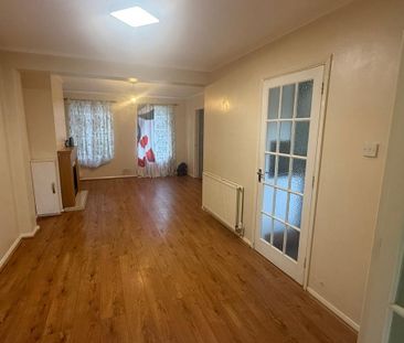 2 bedroom semi-detached house to rent - Photo 2