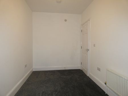 Alexandra Road Flat 6 - Photo 5