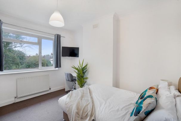 1 bedroom in a house share to rent - Photo 1