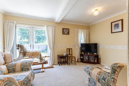 3 bedroom end of terrace house to rent - Photo 3