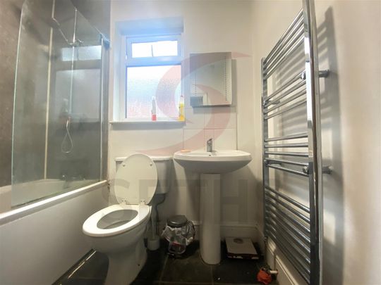 Fosse Road South, LE3, Leicester - Photo 1