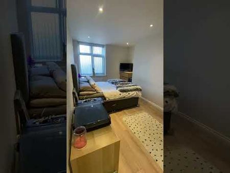 1 Bed Flat, Moorland Hall, LS3 - Photo 4