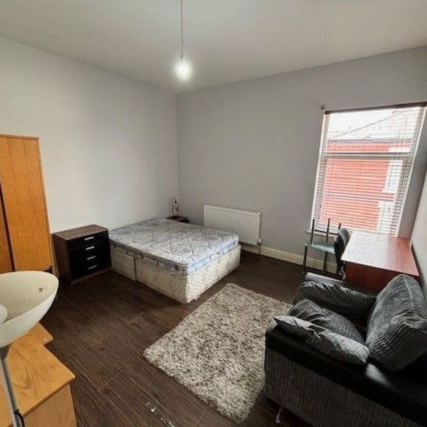 15a Trafford Street, Preston - Photo 1