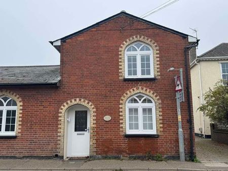 Old Hall Cottage, CO7 - Photo 2