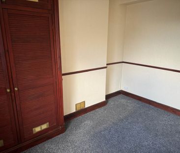 Price £800 pcm - Available Now - Unfurnished - Photo 1