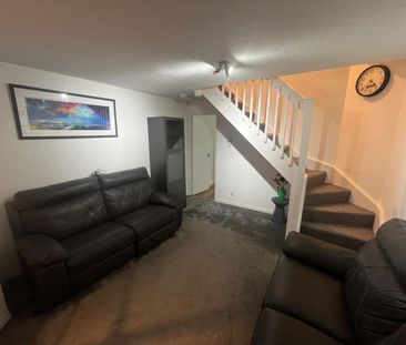 Craigash Quadrant, Glasgow, G62 7BX - Photo 1