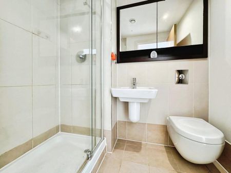 2 bedroom flat to rent - Photo 3