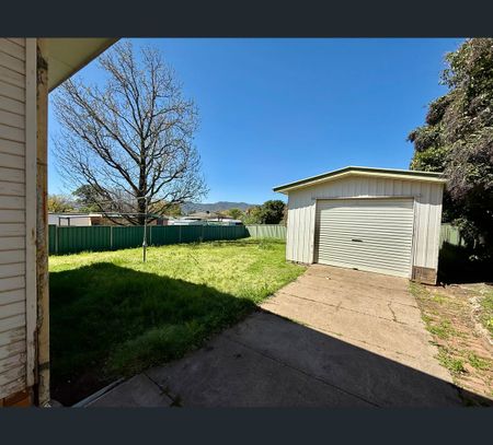 35 Croydon Avenue, Tamworth, NSW 2340 - Photo 4