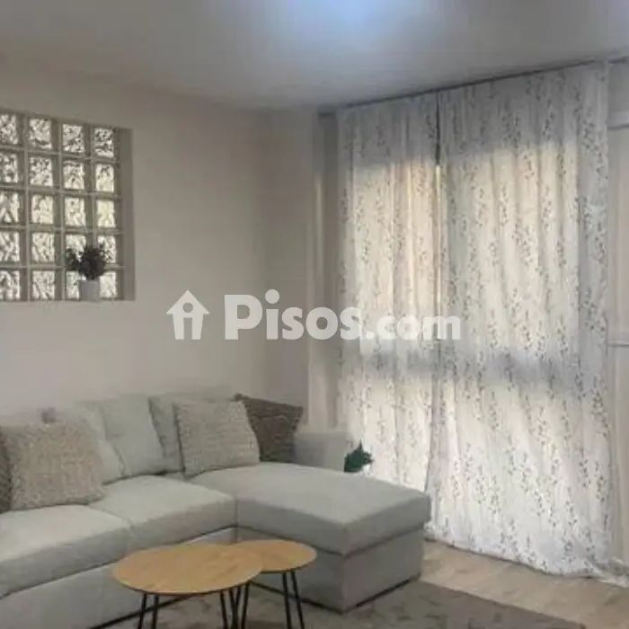 Piso en alquiler en Calle de Sumatra - Photo 1