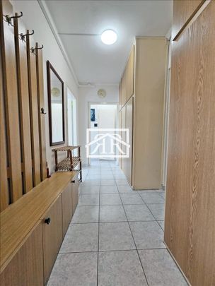 Kiadó jó állapotú panel lakás - Szeged - Fotó 1