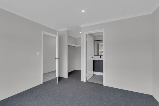 Four Bedroom Home in Whitby - Photo 1