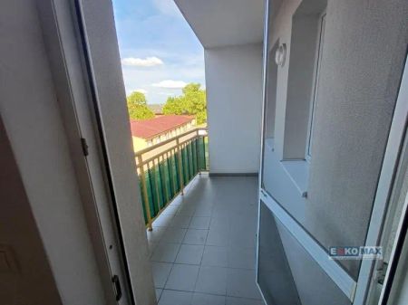 Pronájem bytu 2+kk s klimatizací, s lodžií a terasou, Břeclav - Photo 2