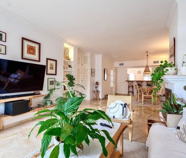 Luxury Semidetached House for rent in Málaga, Spain - Photo 2