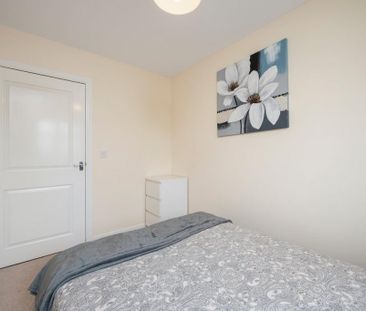 2 bedroom end of terrace house to rent - Photo 5