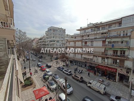 Διαμέρισμα για ενοικίαση Κέντρο (Χαριλάου) - Photo 2