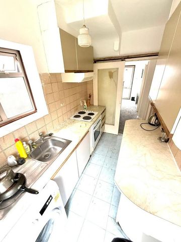 1 bedroom semi-detached house to rent - Photo 4