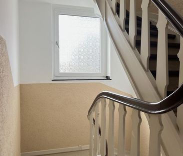 Baldige Fertigstellung: Kernsanierte Altbauwohnung mit Balkon im Ze... - Foto 1