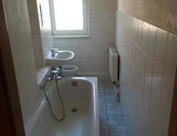 3-Raum-Wohnung mit Einbauküche in Braunsbedra Balkon - Foto 1