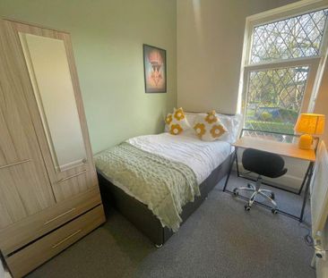 1 bedroom in a house share to rent - Photo 1