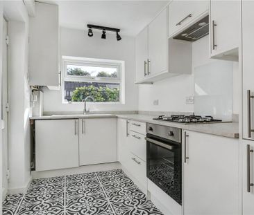 3 bedroom terraced house to rent - Photo 6
