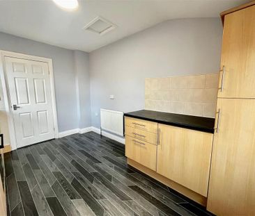 3 bedroom maisonette to rent - Photo 3