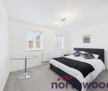 3 bedroom semi-detached house to rent - Photo 5