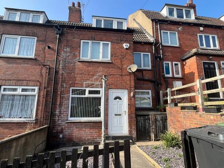 2 Bed Terraced House, Woodside Terrace, LS4 - Photo 5