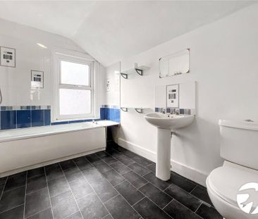 3 bedroom terraced house to rent - Photo 6