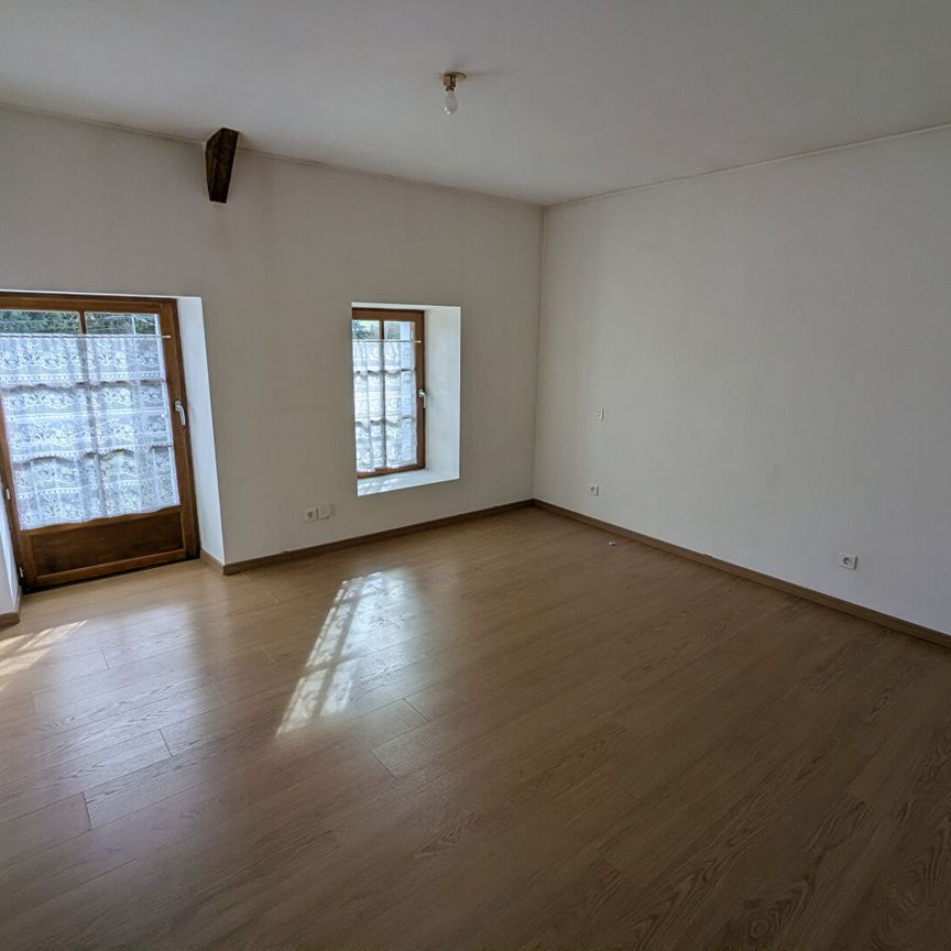 Location Maison 5 pièces 87m² - Photo 1