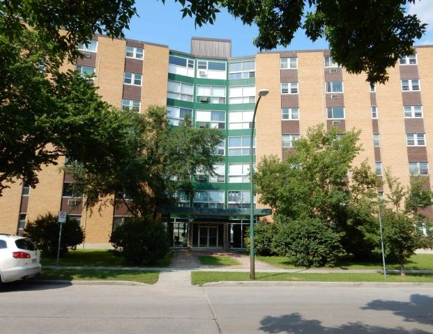 611 Jefferson Avenue — 607 - Photo 1