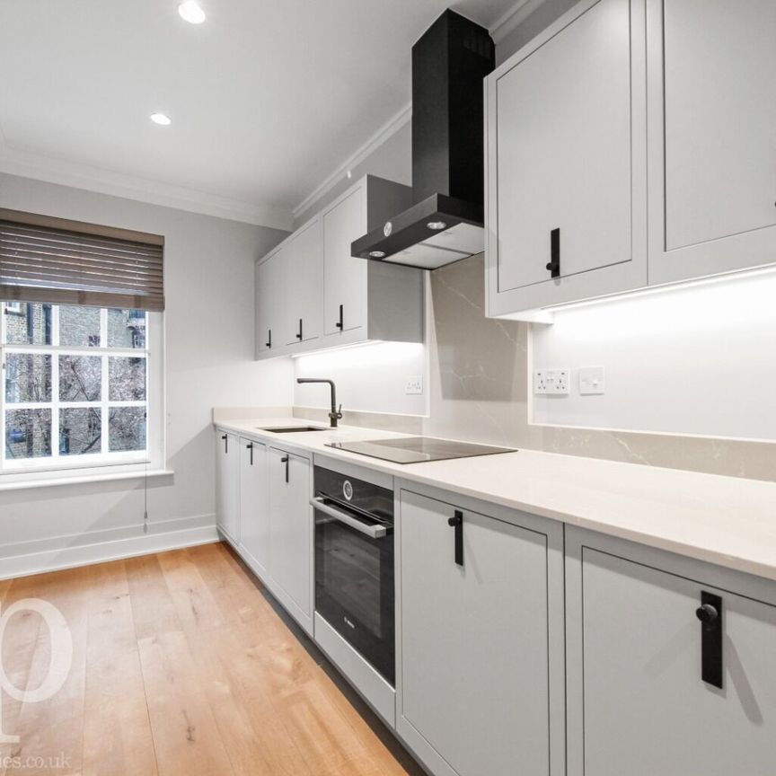 2 Bedroom Flat, Monmouth Street, WC2H - Photo 1