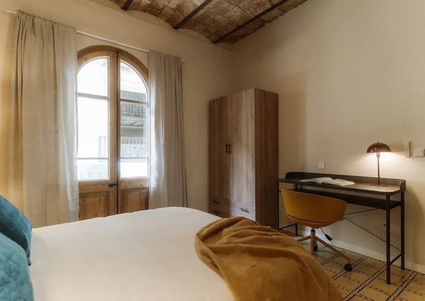 Carrer de Gombau, Barcelona, Catalonia 08003