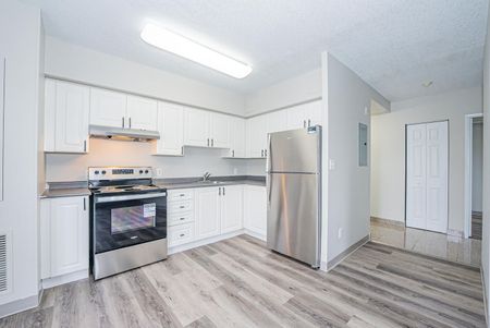 For Lease - 274 Erb Street Unit# 803, Waterloo, Ontario - Photo 3