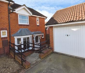 Victory Way, Sleaford, NG34 - Photo 3