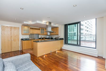 41 Millharbour, South Quay - Photo 5