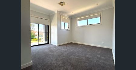 Spacious, Stylish & Impressive! - Photo 5