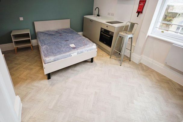 Studio to rent - Photo 1