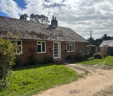 3 bedroom semi-detached bungalow to rent - Photo 6