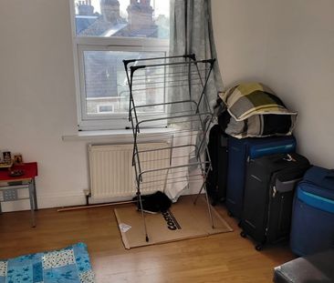 2 Bed Flat, Bowes Road, N13 - Photo 3