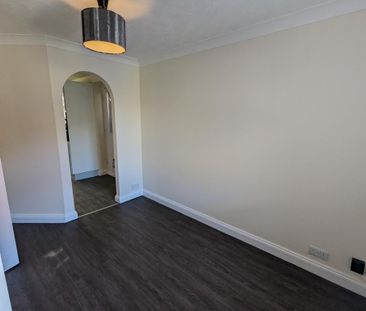 4 bedroom detached house to rent - Photo 5