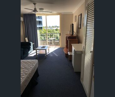 Prime location studio at Paradise Island Resort - Photo 2